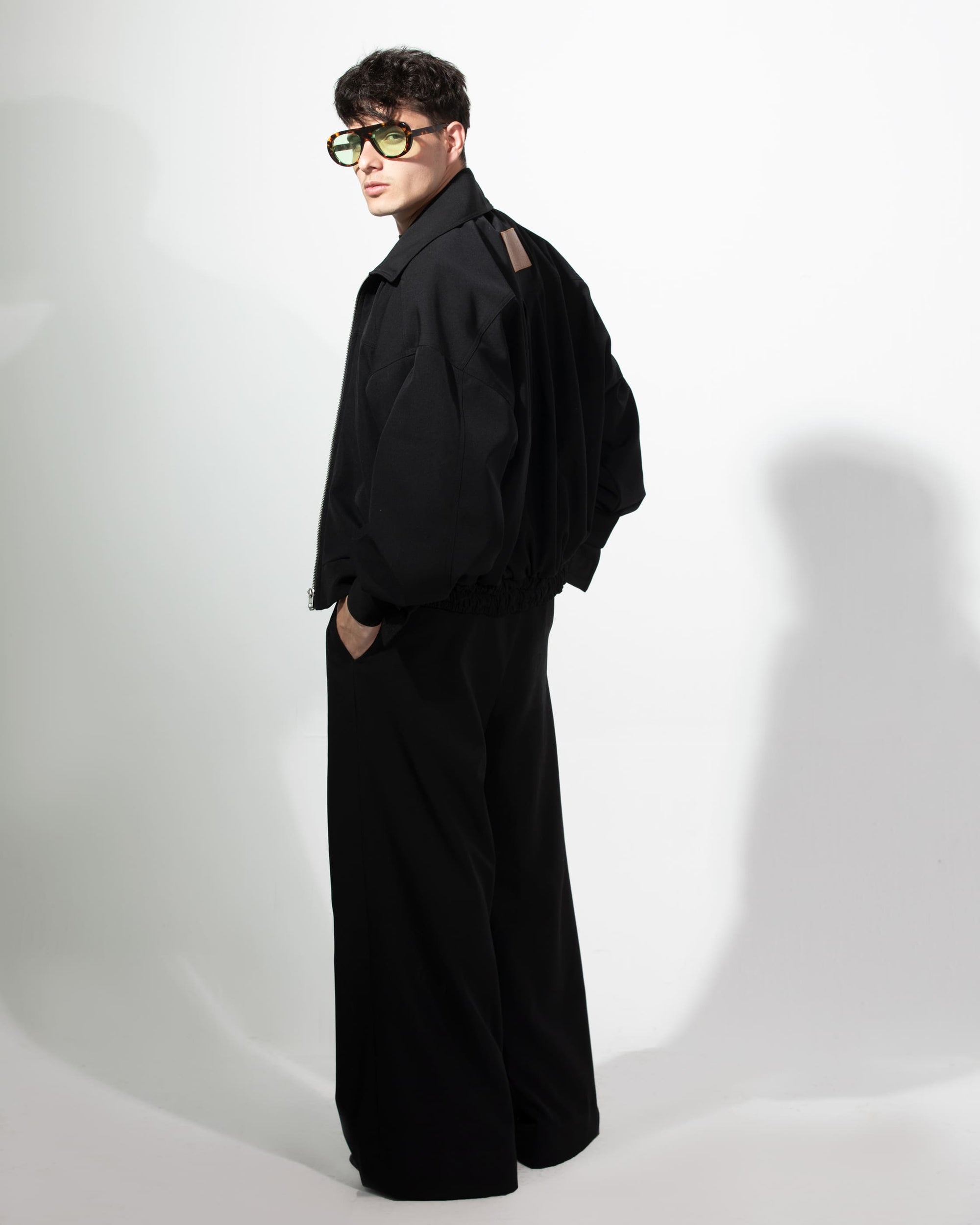 BLACK WIDE-LEG TROUSER