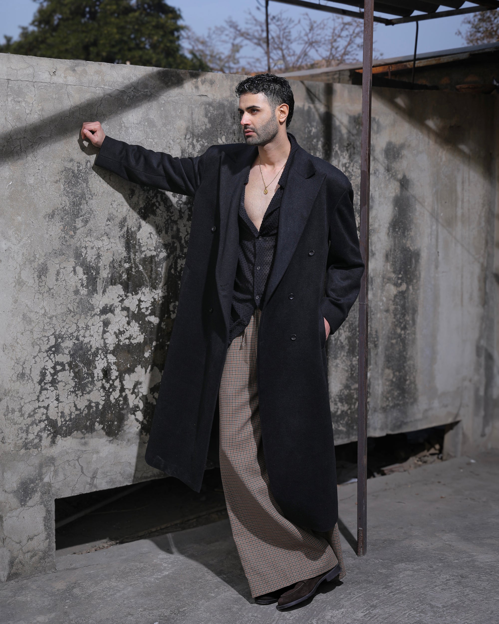 CLASSIC BLACK LONG COAT